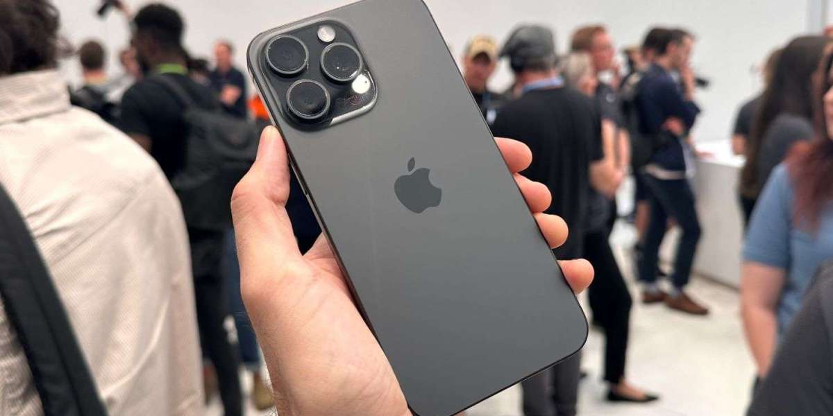 iPhone 15 Pro Max – Is Titanium Just the Beginning?