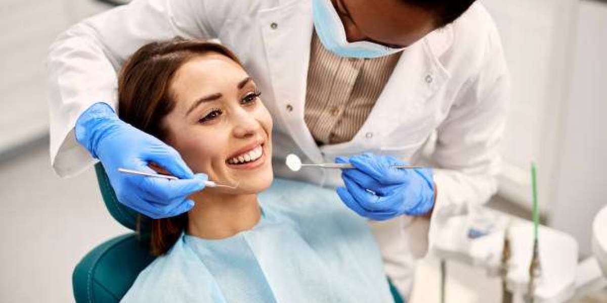 How to Maintain a Healthy Smile Between Dental Visits