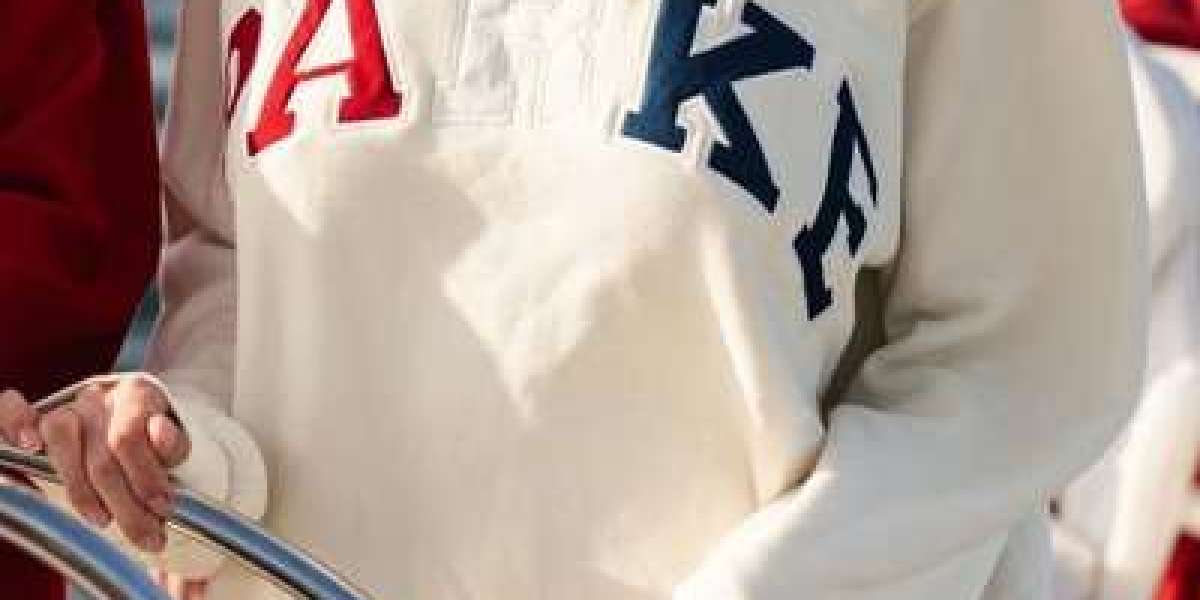 How Parke Sweatshirt Handles Regular Washing