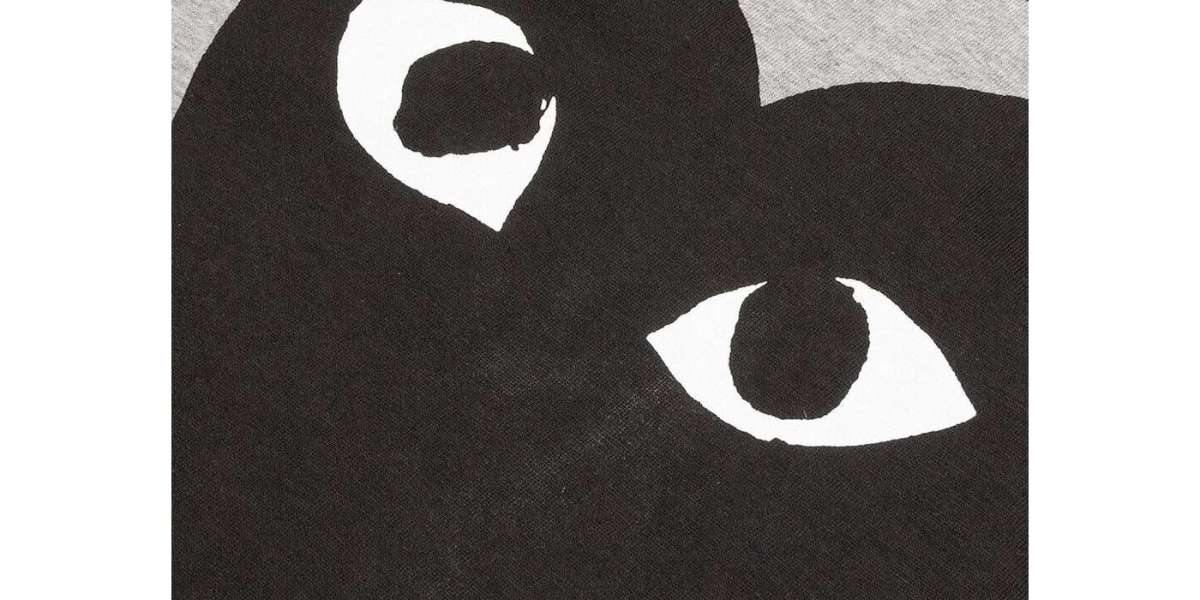 Comme des Garçons CDG Clothing – Hoodies, Tees & More