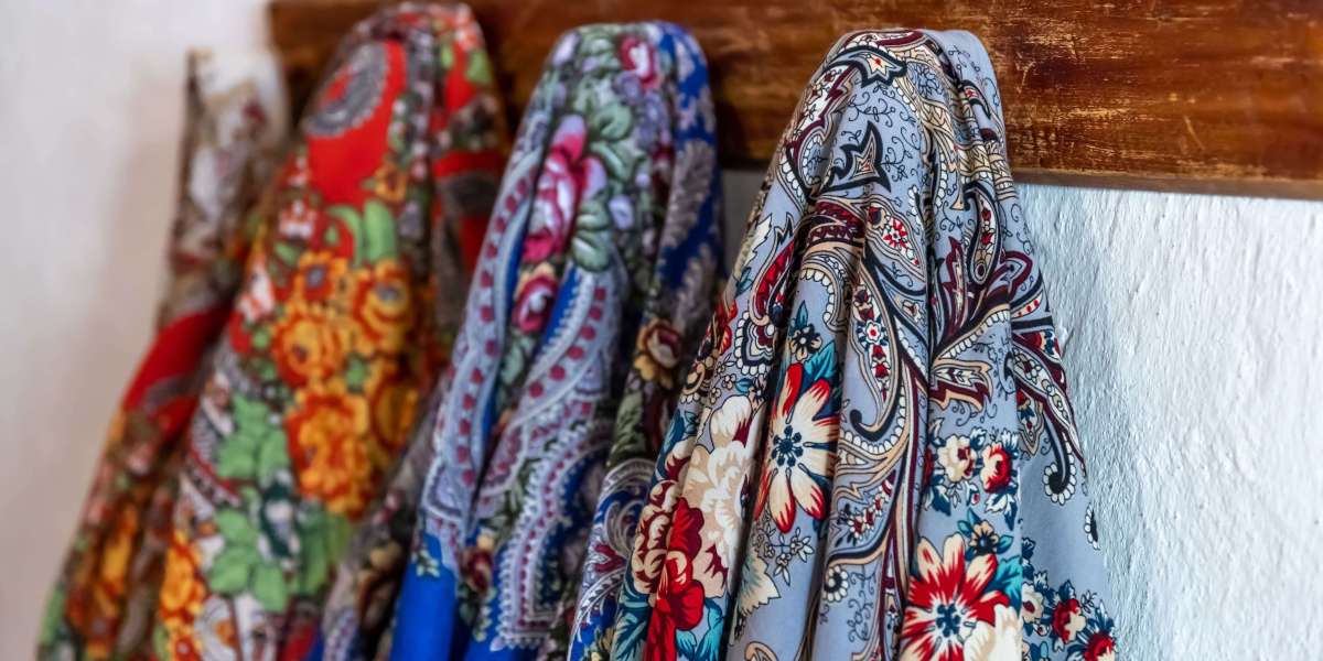 Why Women Prefer Winter Collection Pakistani Dresses for Seasonal Wear