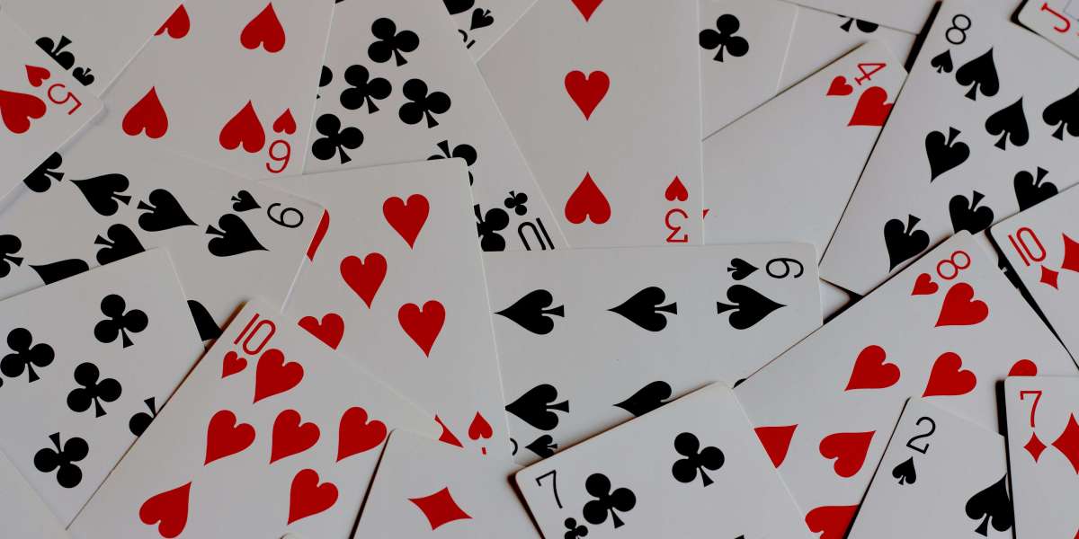 Responsible Gambling and Online Casinos: Best Practices and Tools for Promoting Player Well-Being in a Digital Age