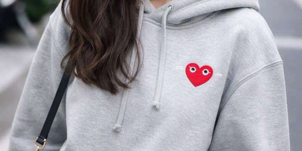 Comme des Garcons Japan: A Fashion Code That Redefined Style