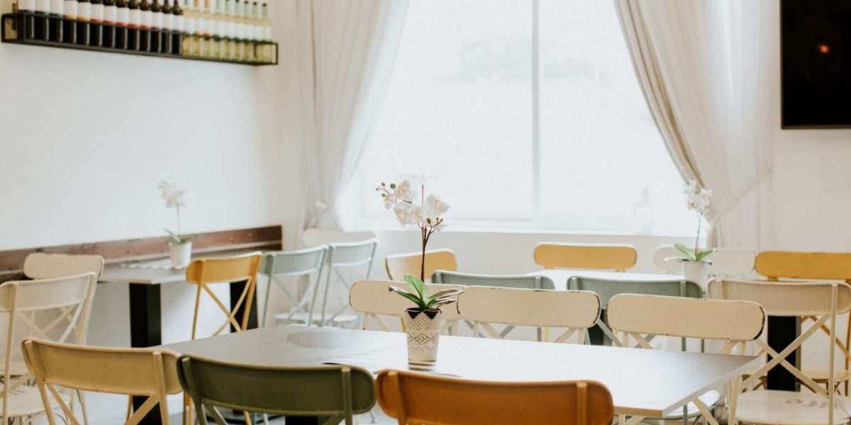 Comfort, Tradition, and Location: Choosing the Right Hotel with Shabbat Meals in Jerusalem