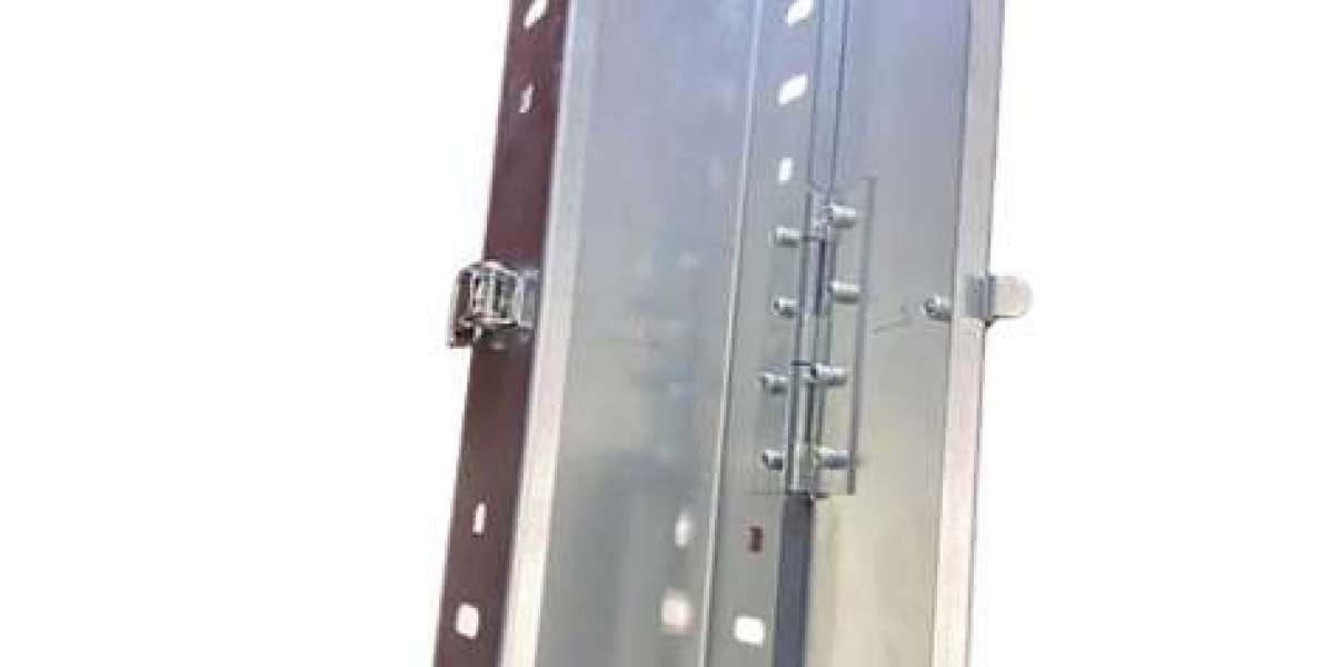 What are the advantages of Aluminum Alloy Trough Cable Tray for construction sites?