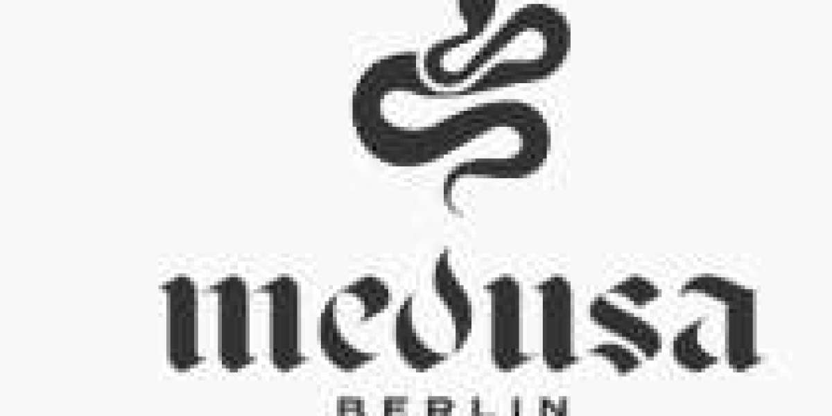 The Ultimate Guide to Mirror-Perfect Manicures