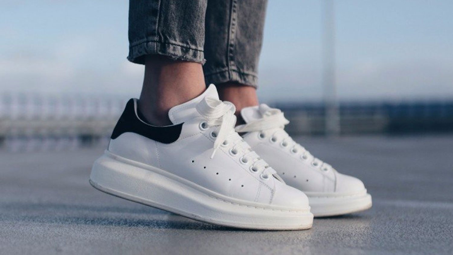 Luxury in Motion: Why Alexander McQueen Sneakers Define Modern...