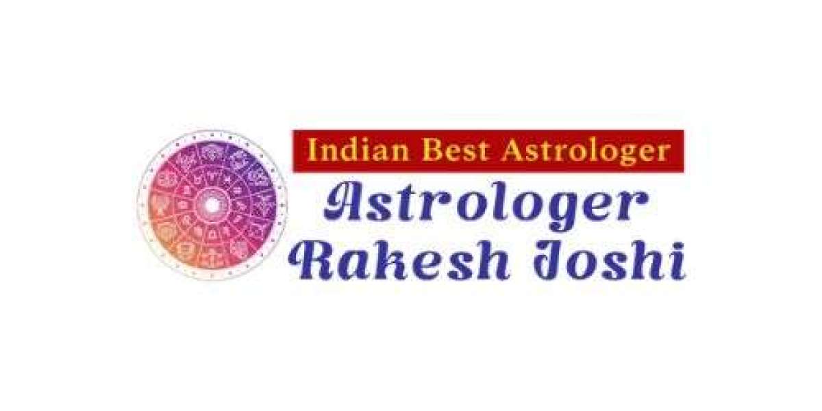 Famous Astrologer in Ahmedabad for Love & Marriage Solutions
