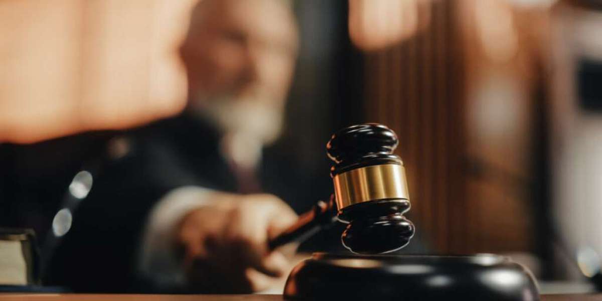 De verboden waarheid over Advocaat Huurrecht, onthuld door een oude rot in het vak