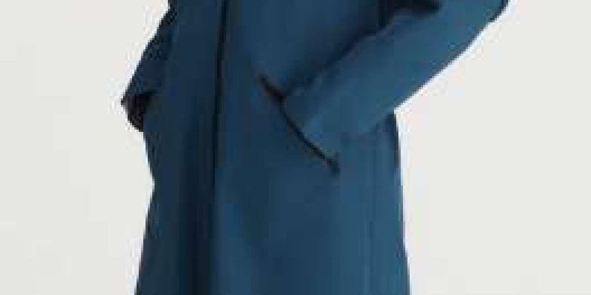 Why the European Rain Jacket Is Becoming a Global Fashion Essential