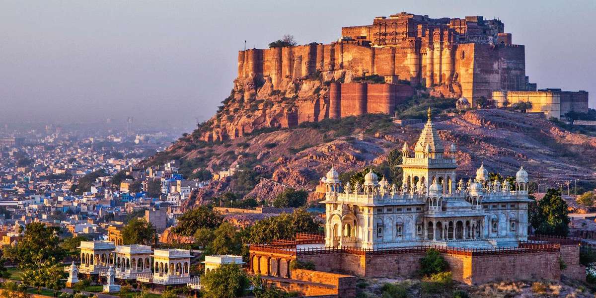 Beyond the Chaos: Expert Tips for Planning Your Next Luxury Trip India Vacation