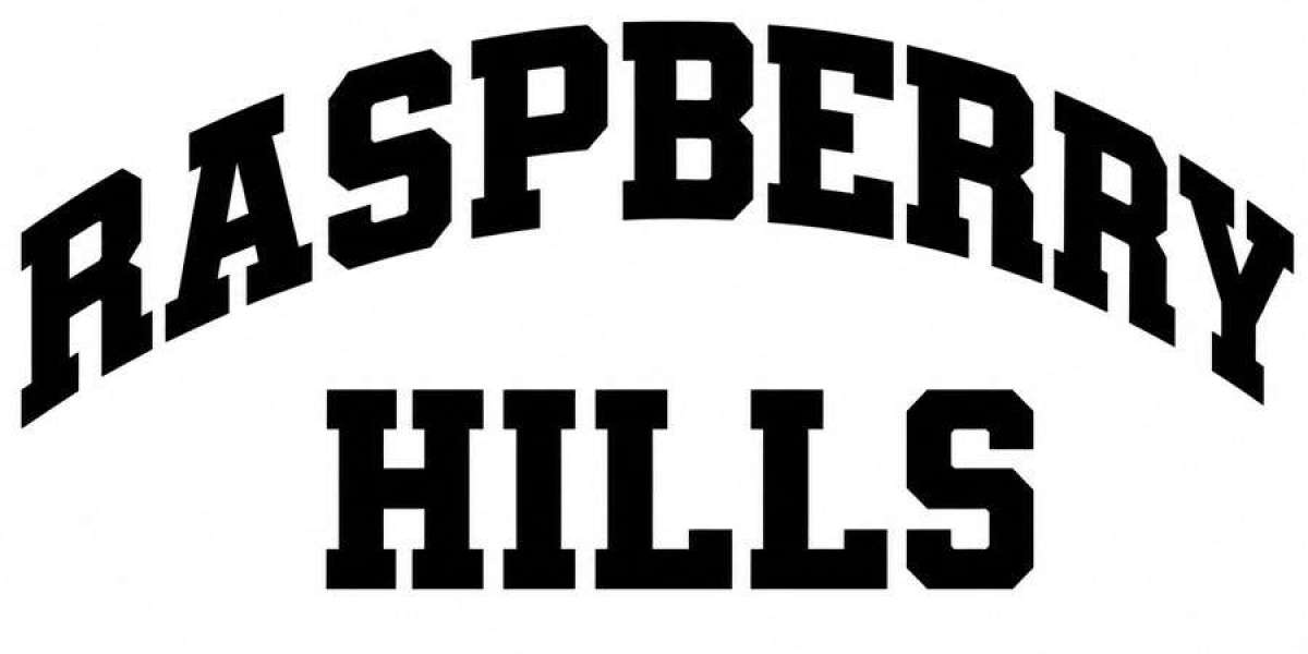 Why Raspberry Hills Clothing Is Becoming a Favorite Among Modern Streetwear Fans