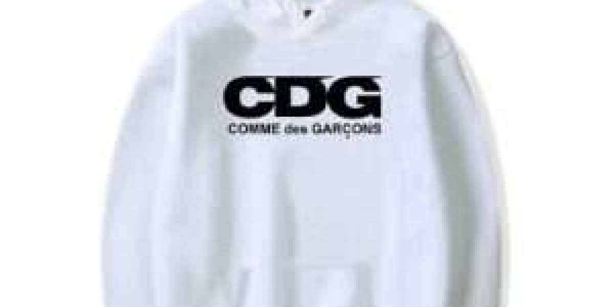 Why Comme des Garçons Continues to Influence Modern Fashion