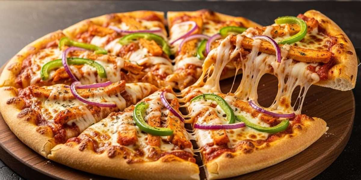 Discover the Delicious Taste of Chicken Fajita Pizza Everyone Loves!