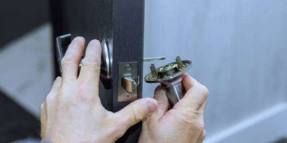 Key Lost? Here’s When Locksmith Services Can Be a Better Option Than DIY Fixes