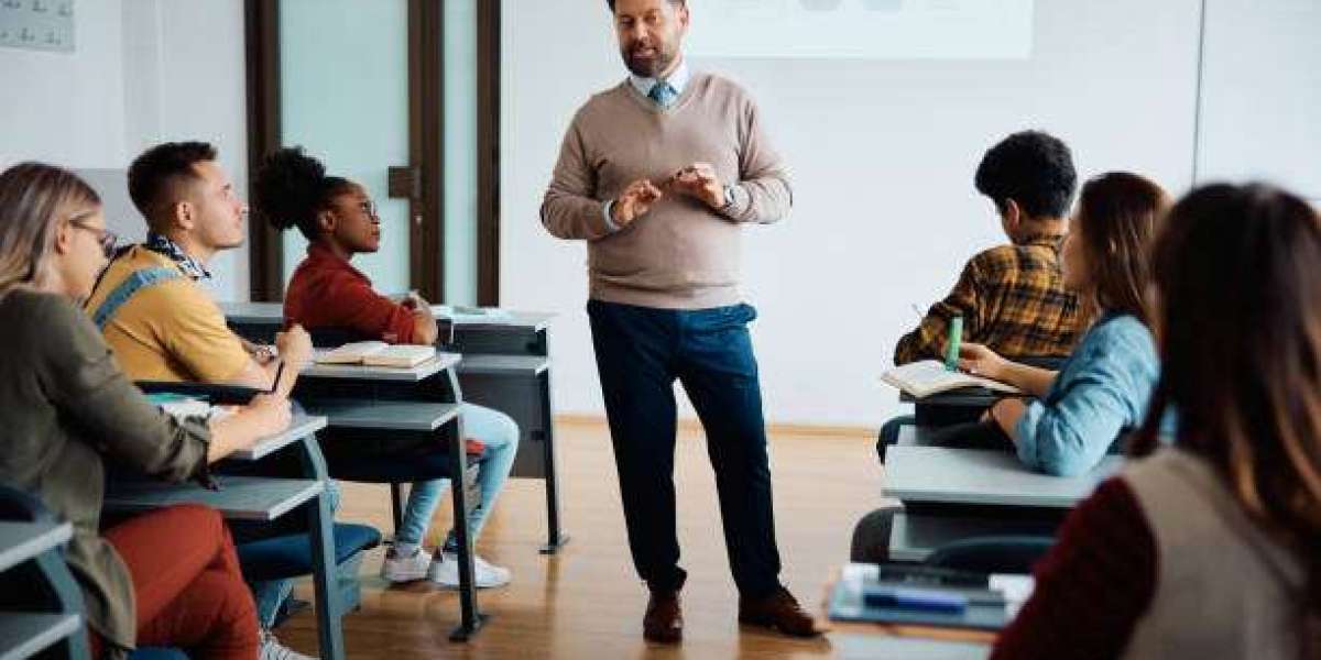 Prepare Smarter with Leading CLAT Entrance Coaching in Delhi for Future Law Aspirants