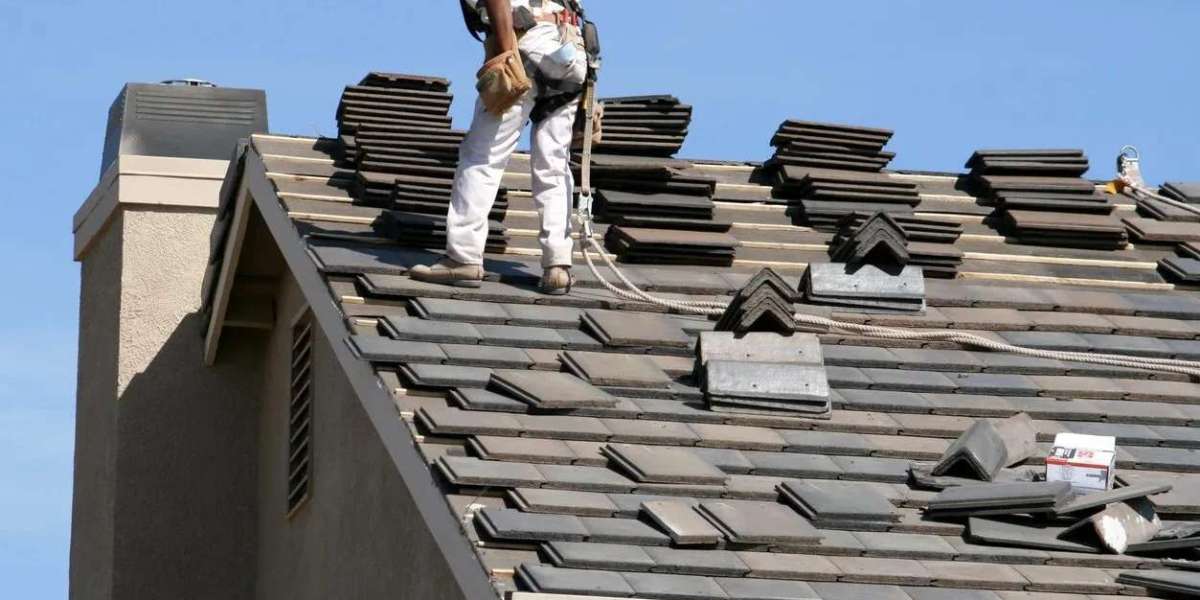 How Can Professional Roof Repair Extend the Life of Your Roof