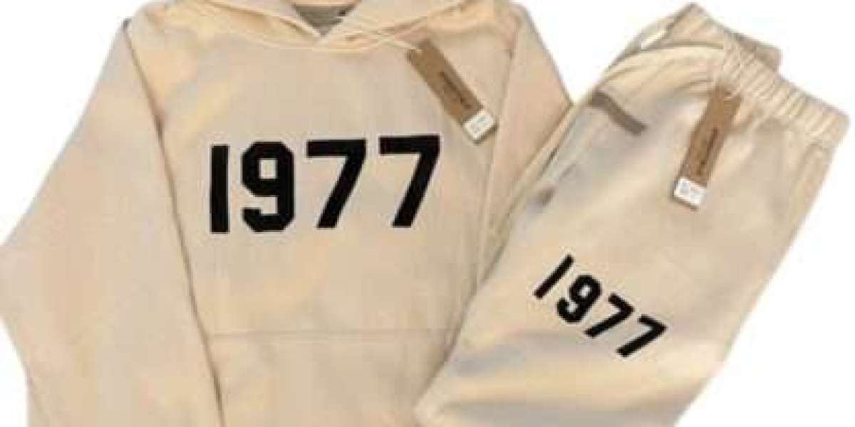 Essentials Tracksuit: A Practical Guide to Modern Streetwear